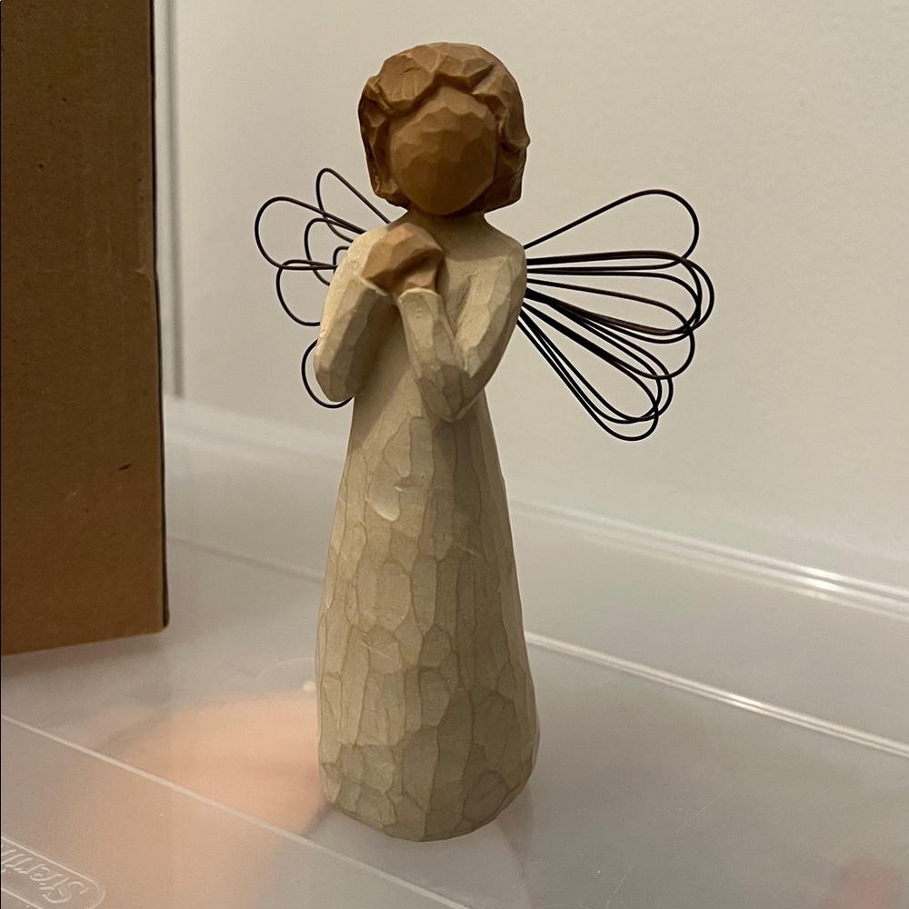 Willow Tree Angel Figurine - Cream & Tan - Picture 2 of 5